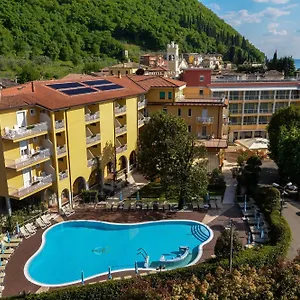Bisesti ***s 3*, Garda (Verona) İtalya